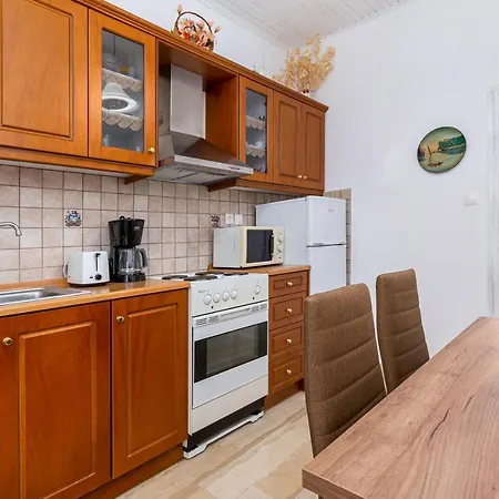Vila Georgina Nisaki (Corfu)
