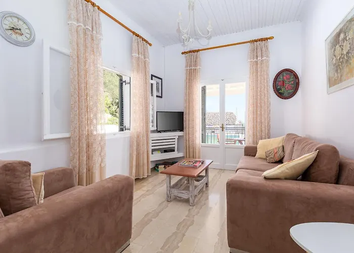 Georgina * Nisaki (Corfu)